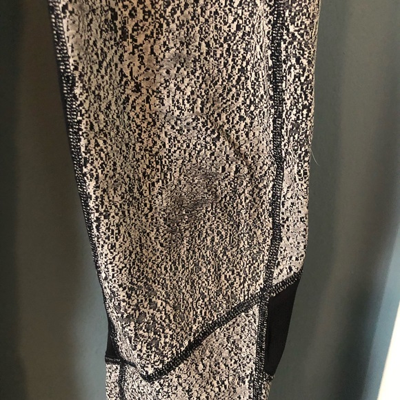 Lululemon Pace Rival Crops - Picture 8 of 8